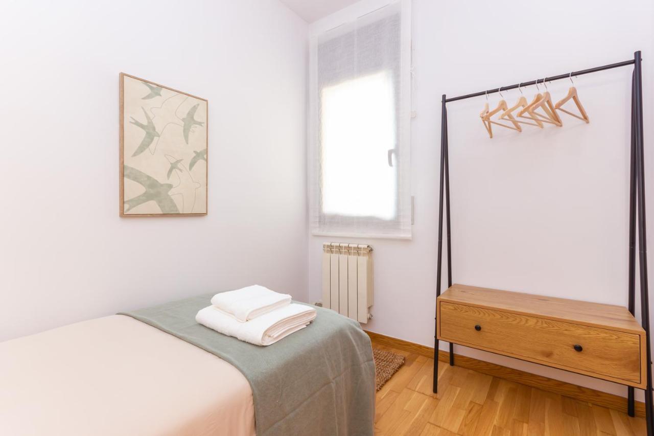 Elegante Duplex En Terrassa, Barcelona Apartment Exterior foto