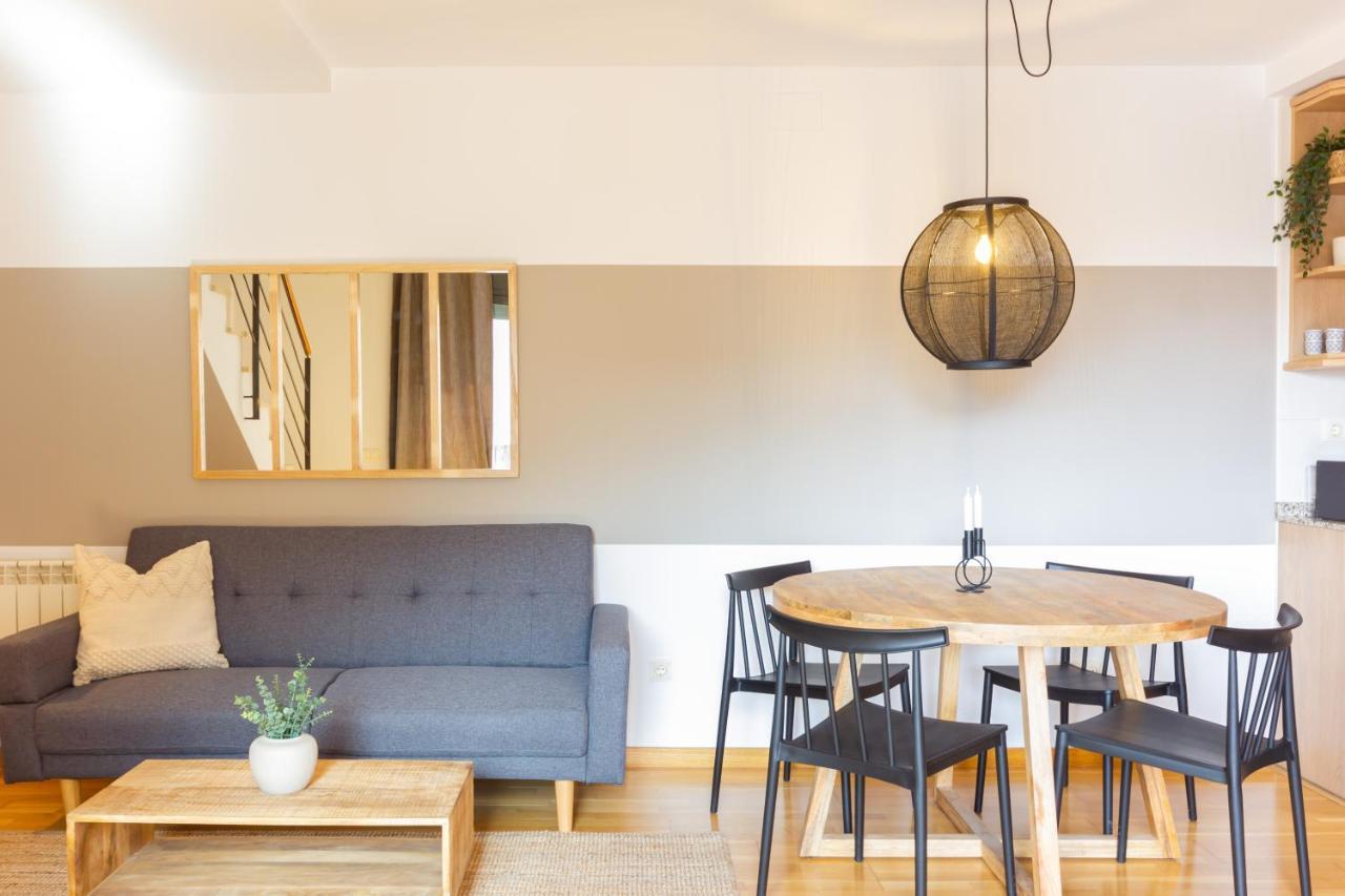 Elegante Duplex En Terrassa, Barcelona Apartment Exterior foto